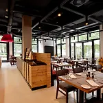 Vienna House Easy by Wyndham München City West Olympiapark