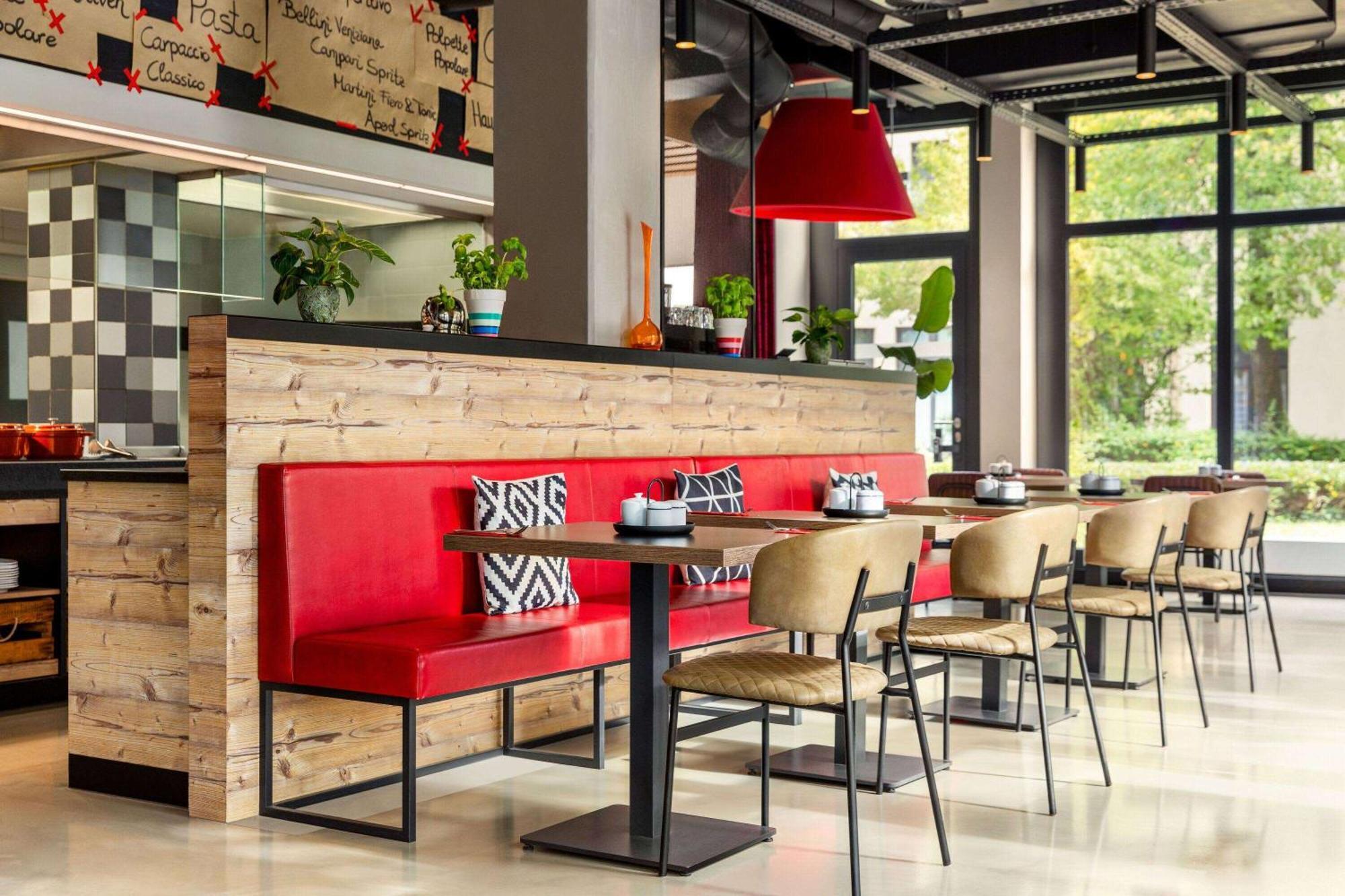 Vienna House Easy By Wyndham West Olympiapark Hotel München