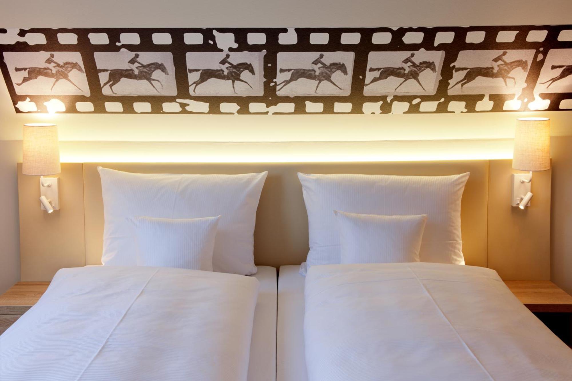 Hotel Vienna House Easy By Wyndham West Olympiapark 4*